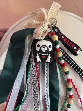 Skelanimals Maxx Bulldog Skeleton Purse Charm - green red cream